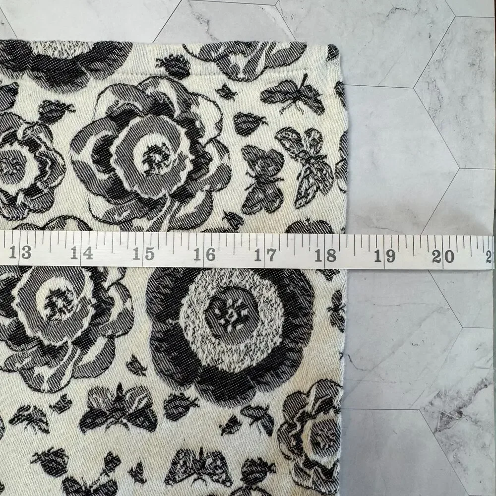 Crate & Barrel Dishtowels Cotton Black & White Floral Jacquard Set of 2 in EUC